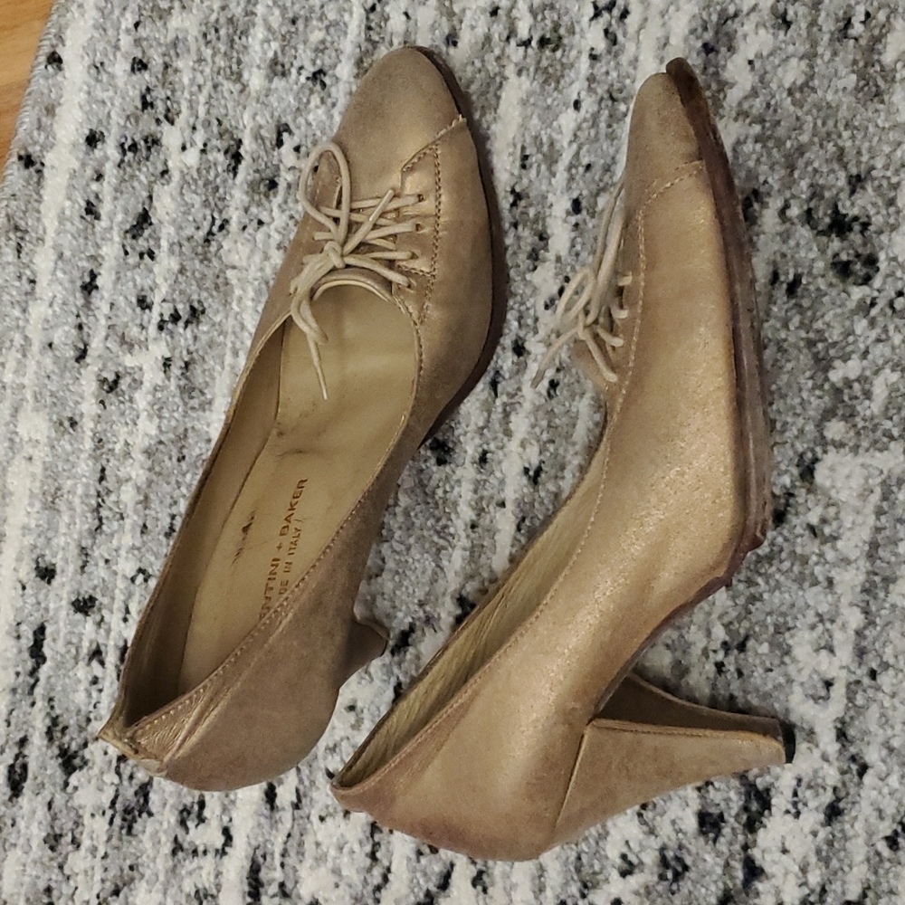 Gold leather heels Florentini Baker